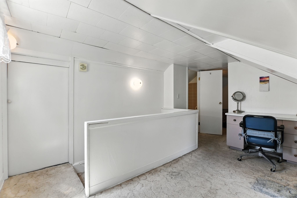 Springfield, Massachusetts 01118, United States, 3 Bedrooms Bedrooms, ,2 BathroomsBathrooms,Residential,Active,190990