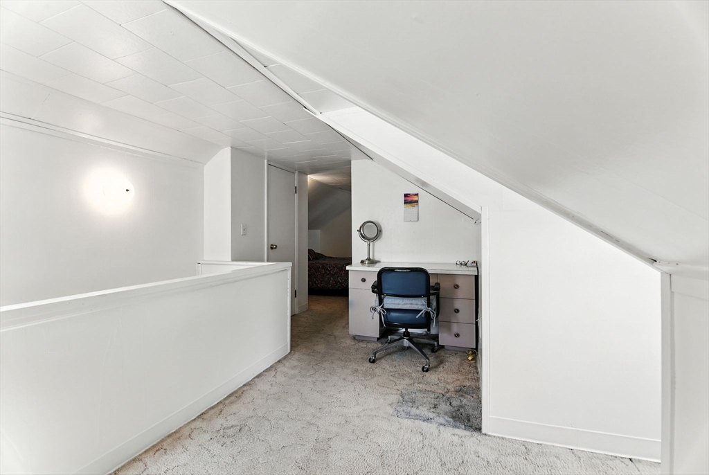 Springfield, Massachusetts 01118, United States, 3 Bedrooms Bedrooms, ,2 BathroomsBathrooms,Residential,Active,190990