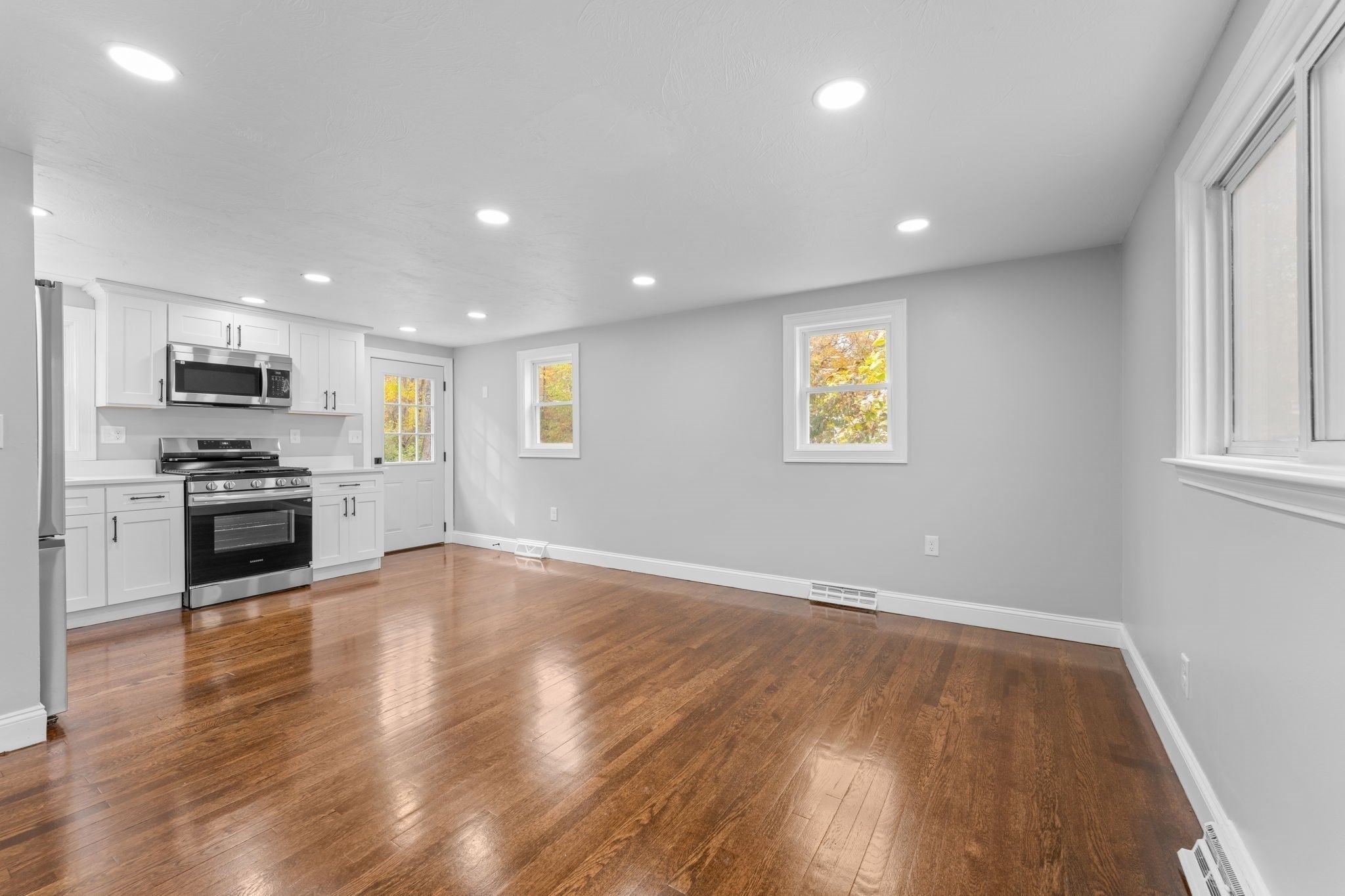 124 Auburn St, Whitman, MA Photo #10