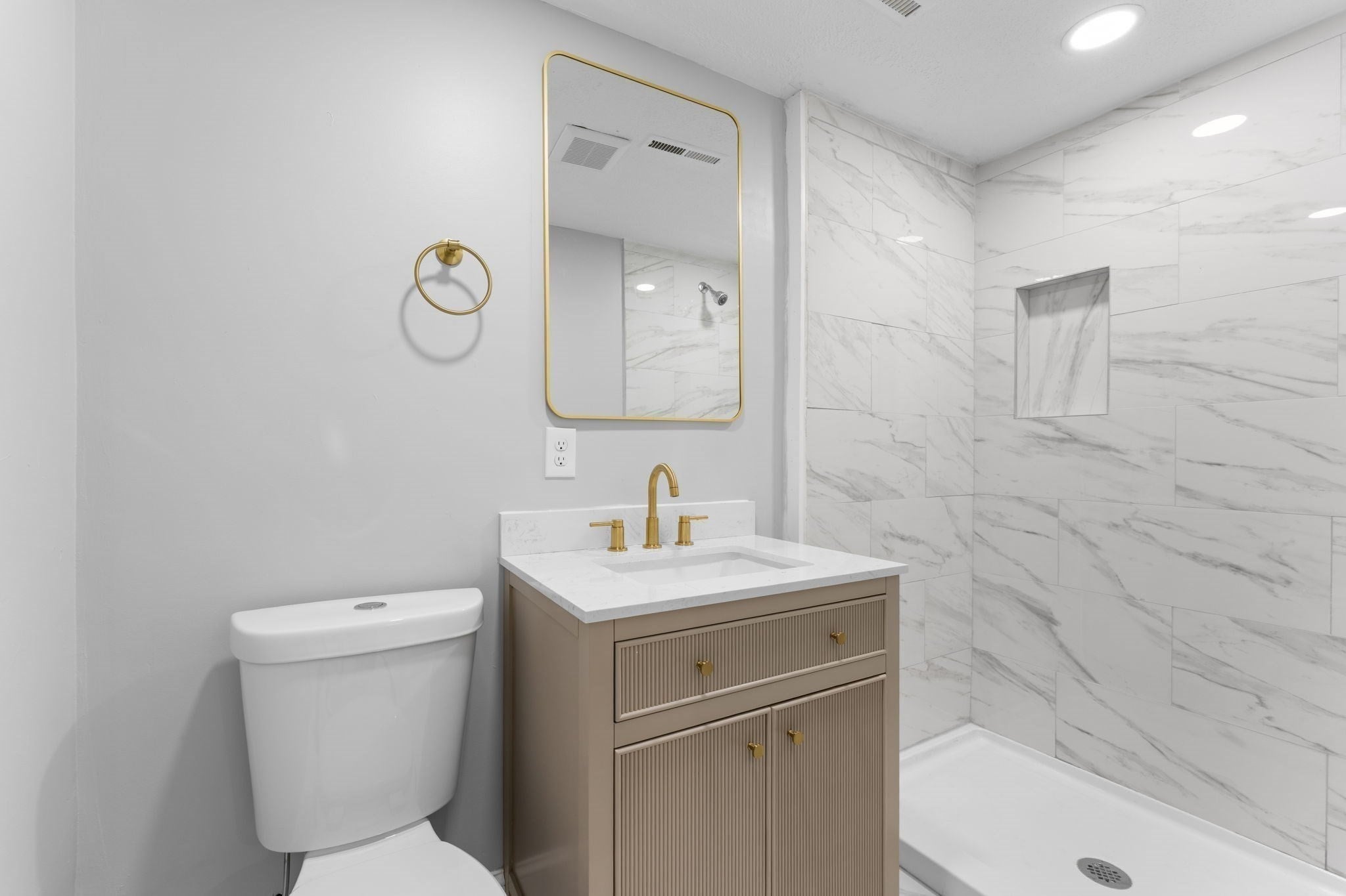 124 Auburn St, Whitman, MA Photo #20