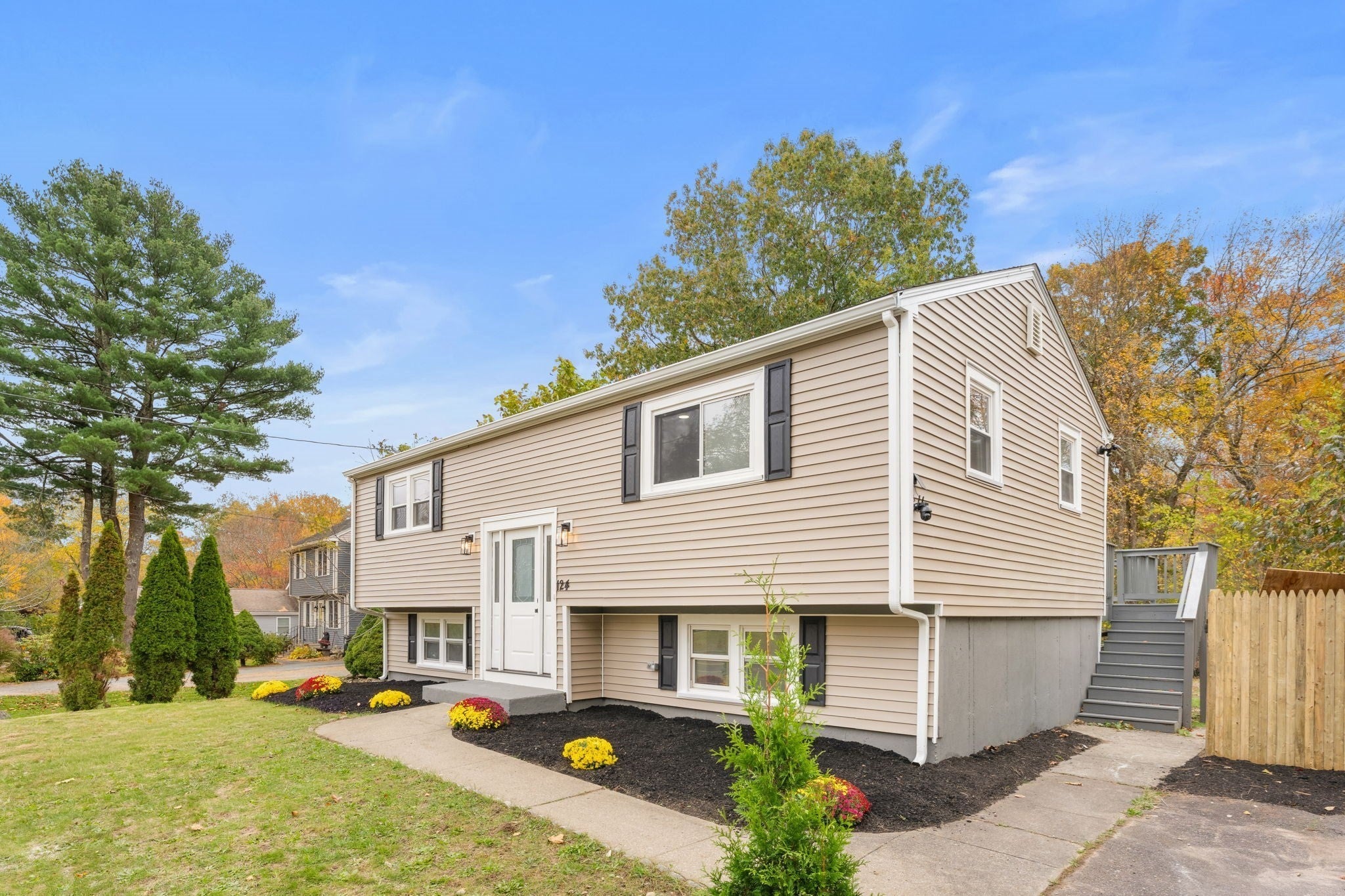 124 Auburn St, Whitman, MA Photo #2