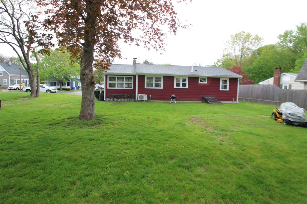 4 Simmons Ave