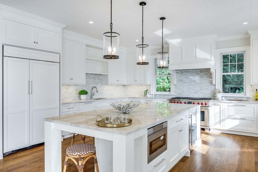 Orleans, Massachusetts 02653, United States, 5 Bedrooms Bedrooms, ,8 BathroomsBathrooms,Residential,Active,43345