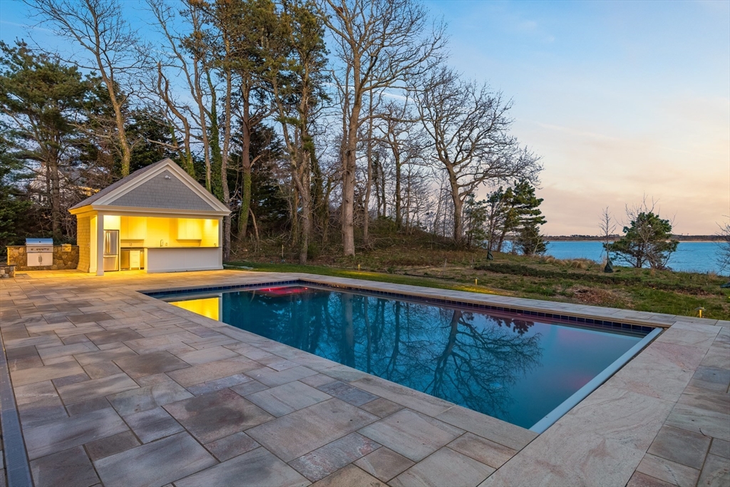 Orleans, Massachusetts 02653, United States, 5 Bedrooms Bedrooms, ,8 BathroomsBathrooms,Residential,Active,43345