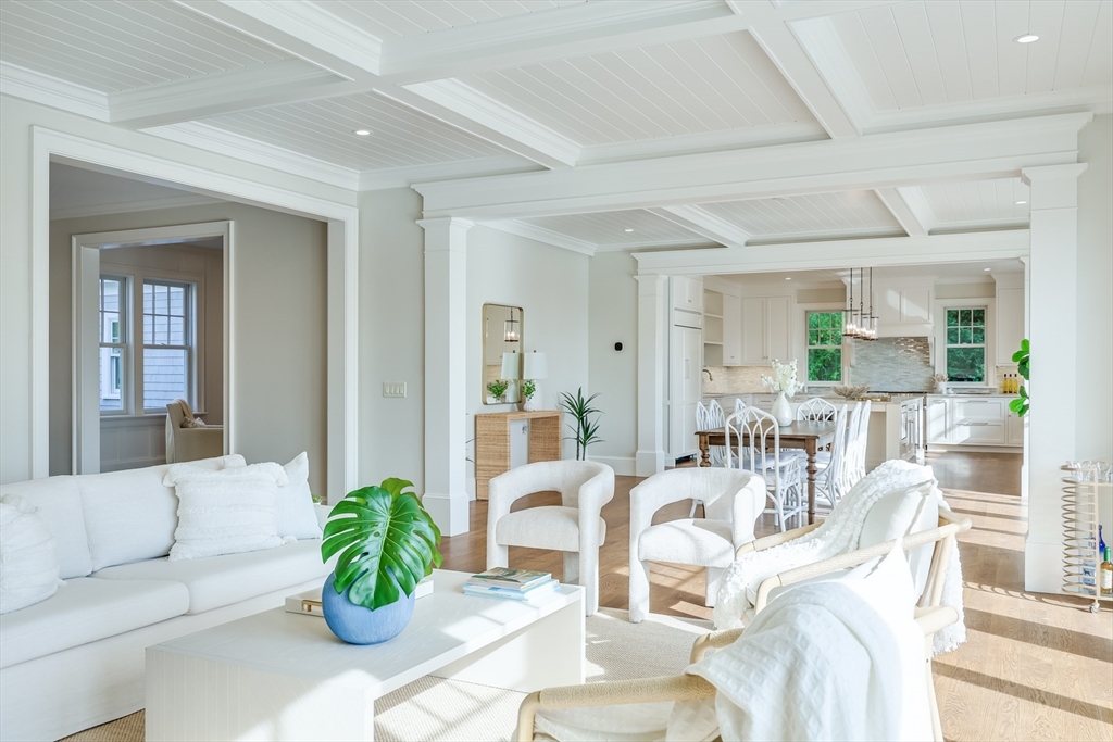 Orleans, Massachusetts 02653, United States, 5 Bedrooms Bedrooms, ,8 BathroomsBathrooms,Residential,Active,43345