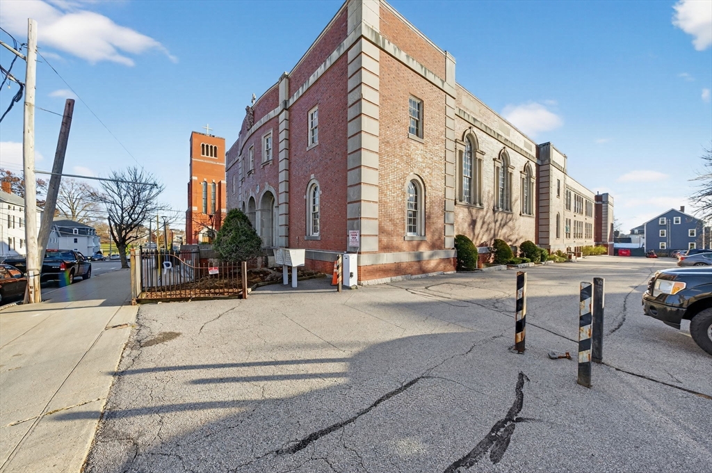 171 Ogrady St 303 aka 26