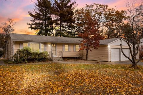 11 Francine Dr Holliston MA 01746