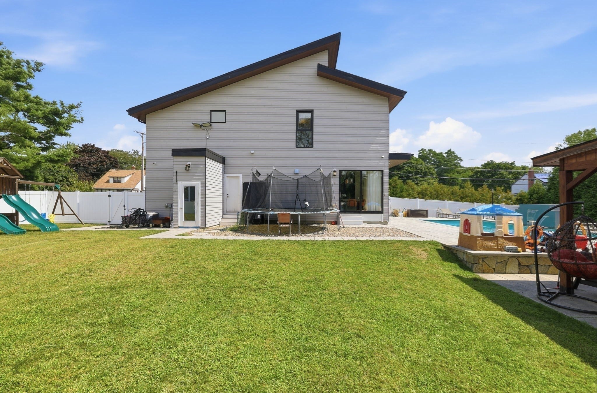 61 Walnut St, Saugus, MA, 61 Walnut St, Saugus, MA Photo #31