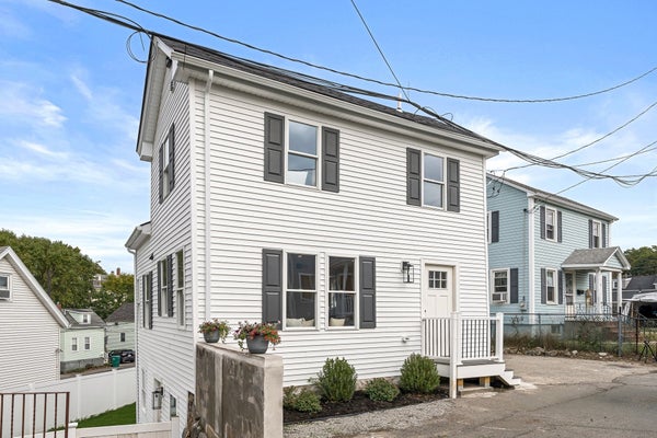 11 HOVEY ST, WOBURN, MA 01801 - Image d3a8db9babafad47d78c19cf4a6698ae/4051072682
