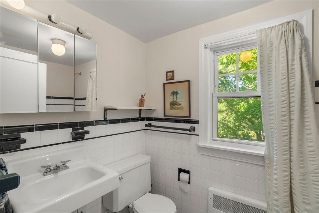 29 Laurel St, Arlington, MA Photo #5