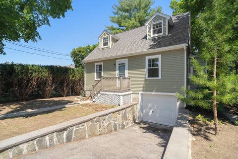 Photo of 29 Laurel St, Arlington, MA 02476 (MLS # 73565551)