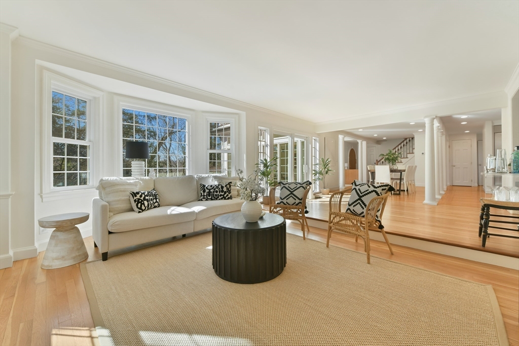 Brookline, Massachusetts 02467, United States, 5 Bedrooms Bedrooms, ,5 BathroomsBathrooms,Residential,Active,93535