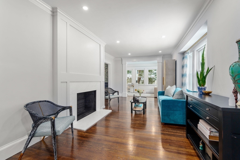 112 Wellesley Ave