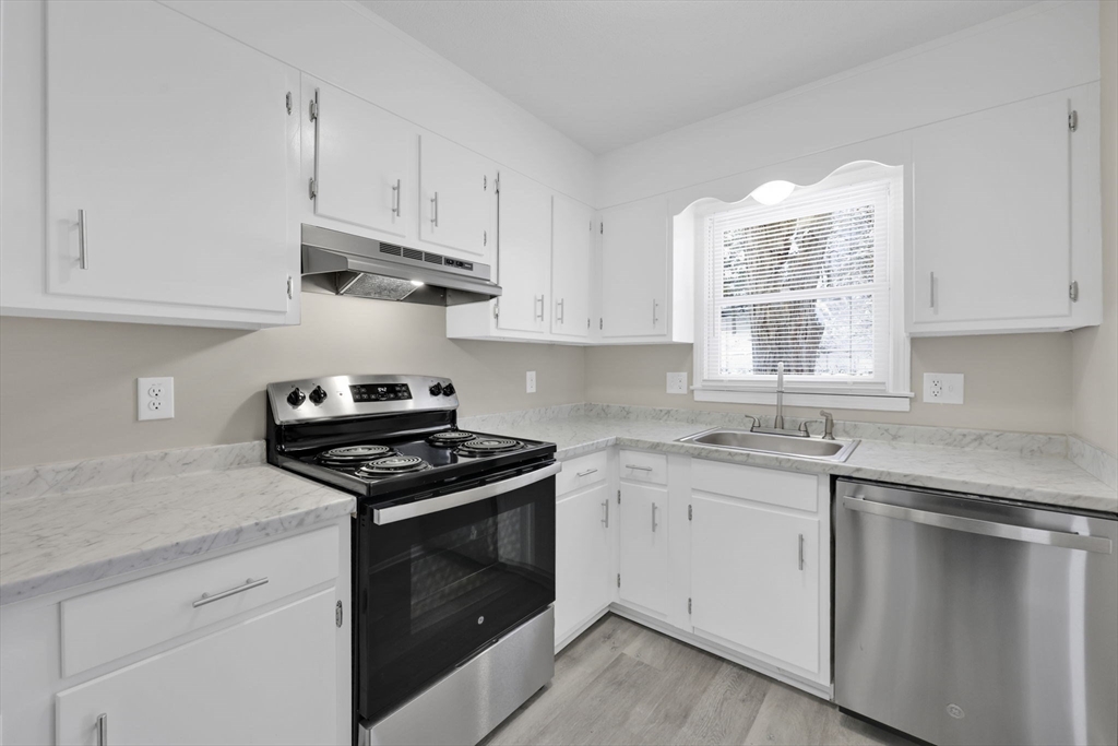 106-108 Breckwood Cir