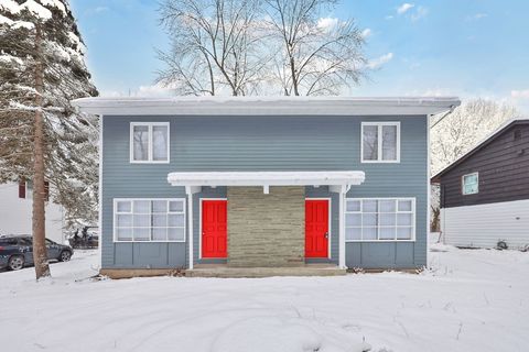 Photo of 106-108 Breckwood Cir, Springfield, MA 01119 (MLS # 73472514)