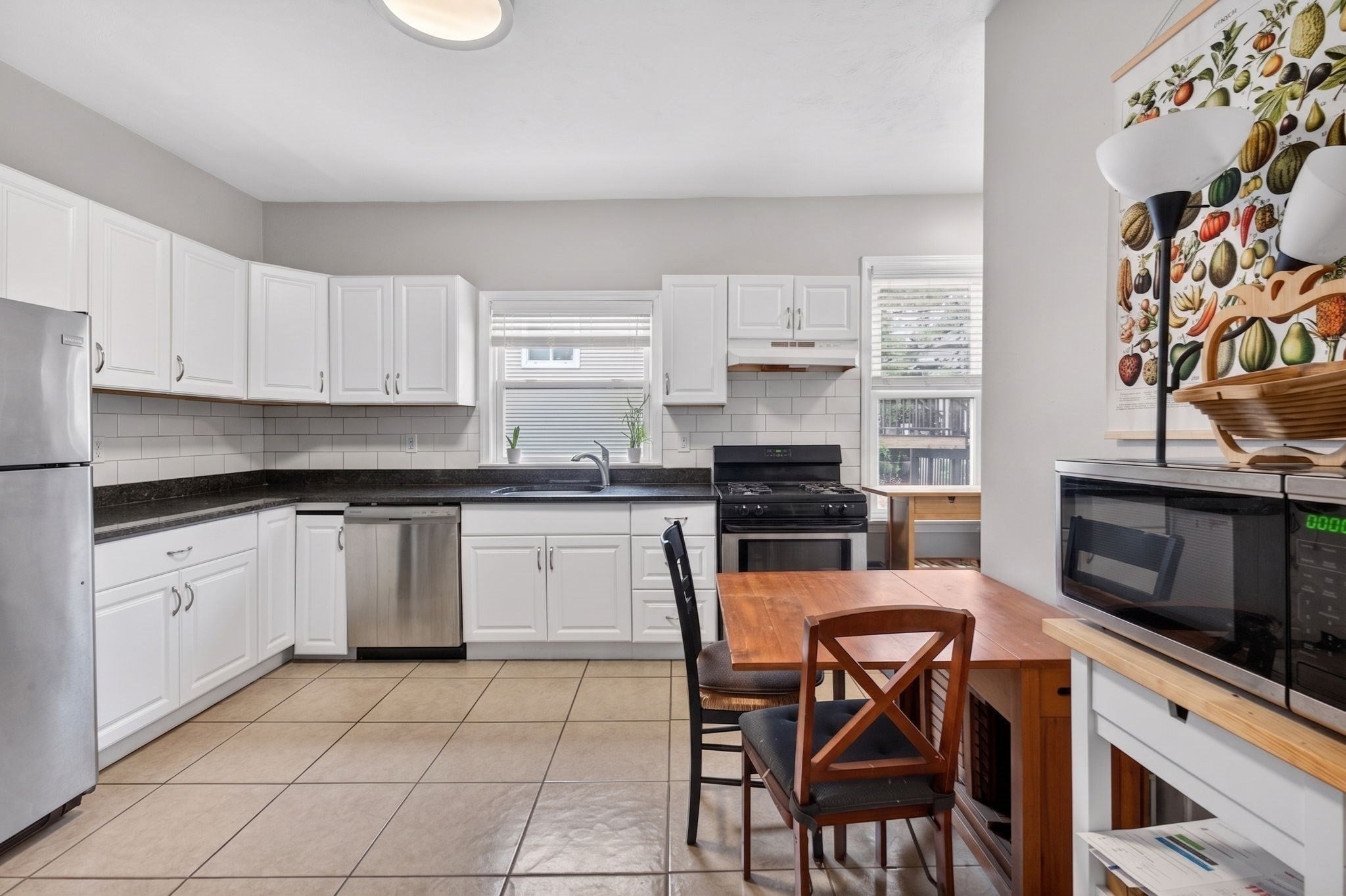 12 Schiller St, Boston, MA, 12 Schiller St, Boston, MA Photo #4