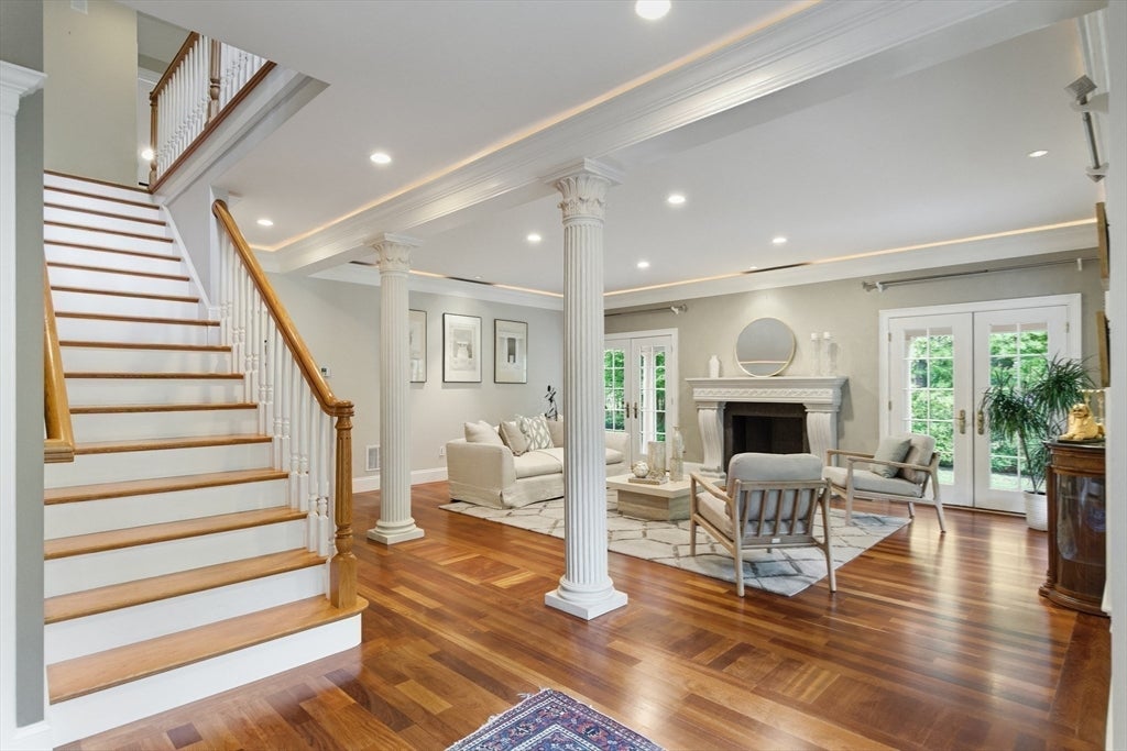 39 Adams St