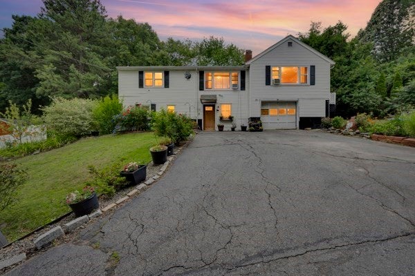 Photo of 21 N Steele St, Worcester, MA
