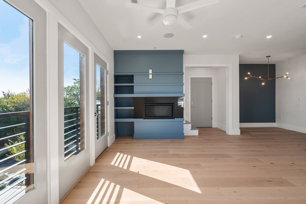 527 East 7th Street 7
