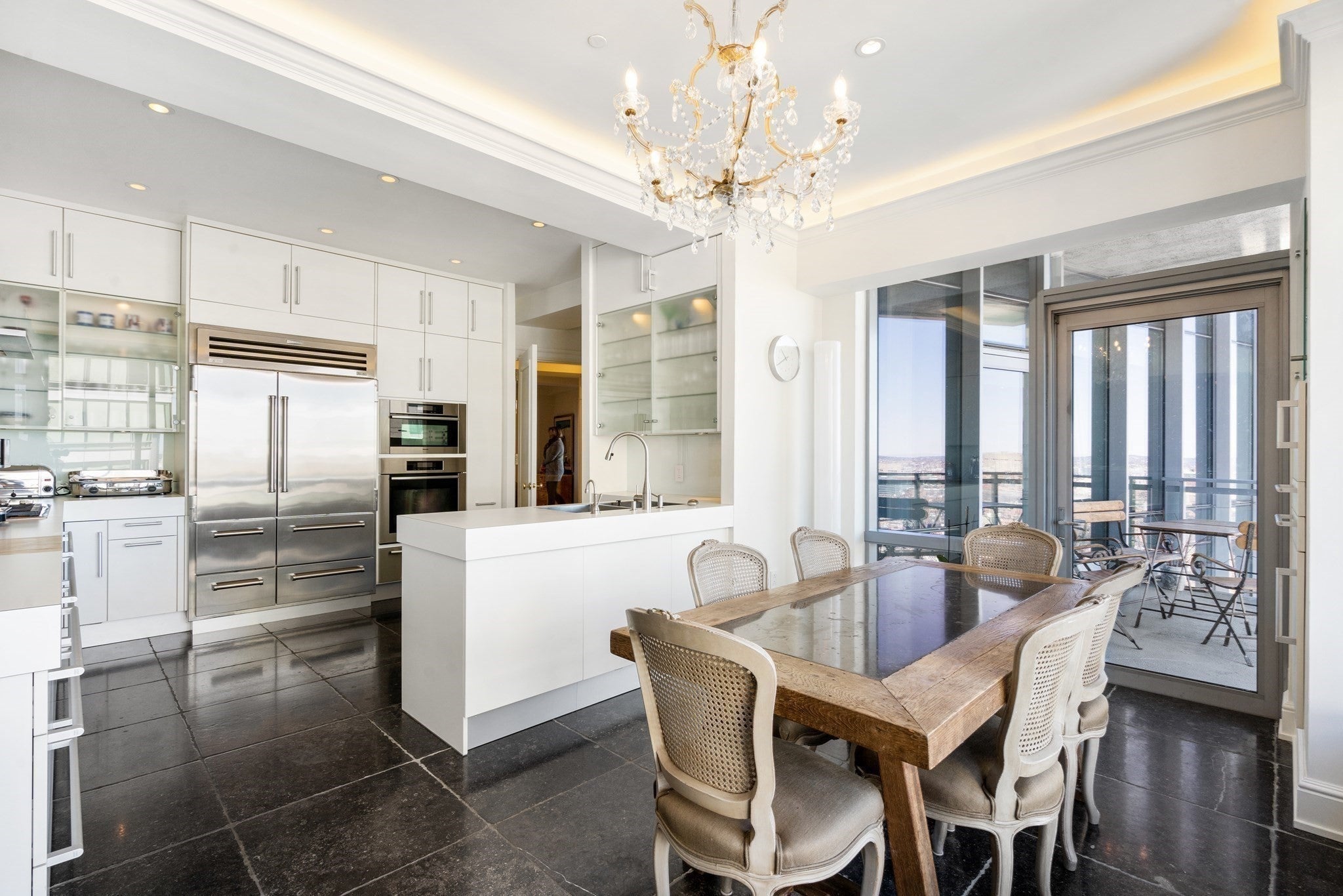 2 Avery Street 30E