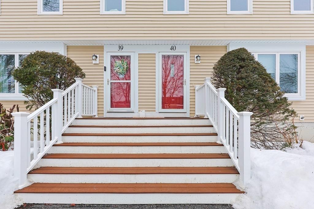 835 Mount Hope St 40