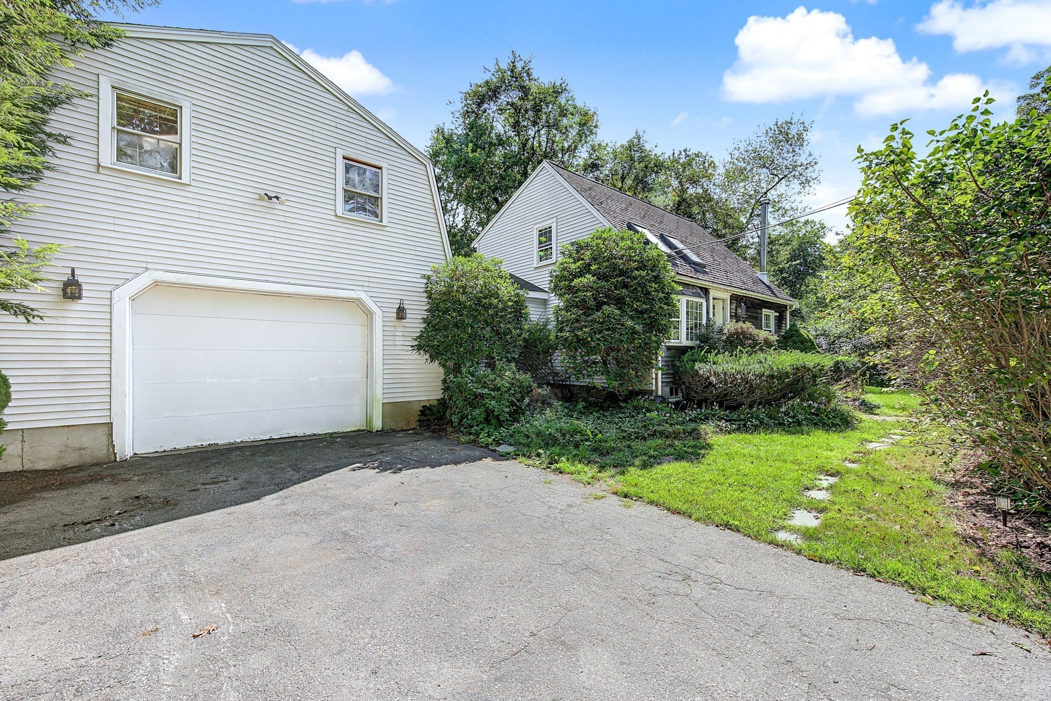 Photo of 112 Mill St, Easton, MA