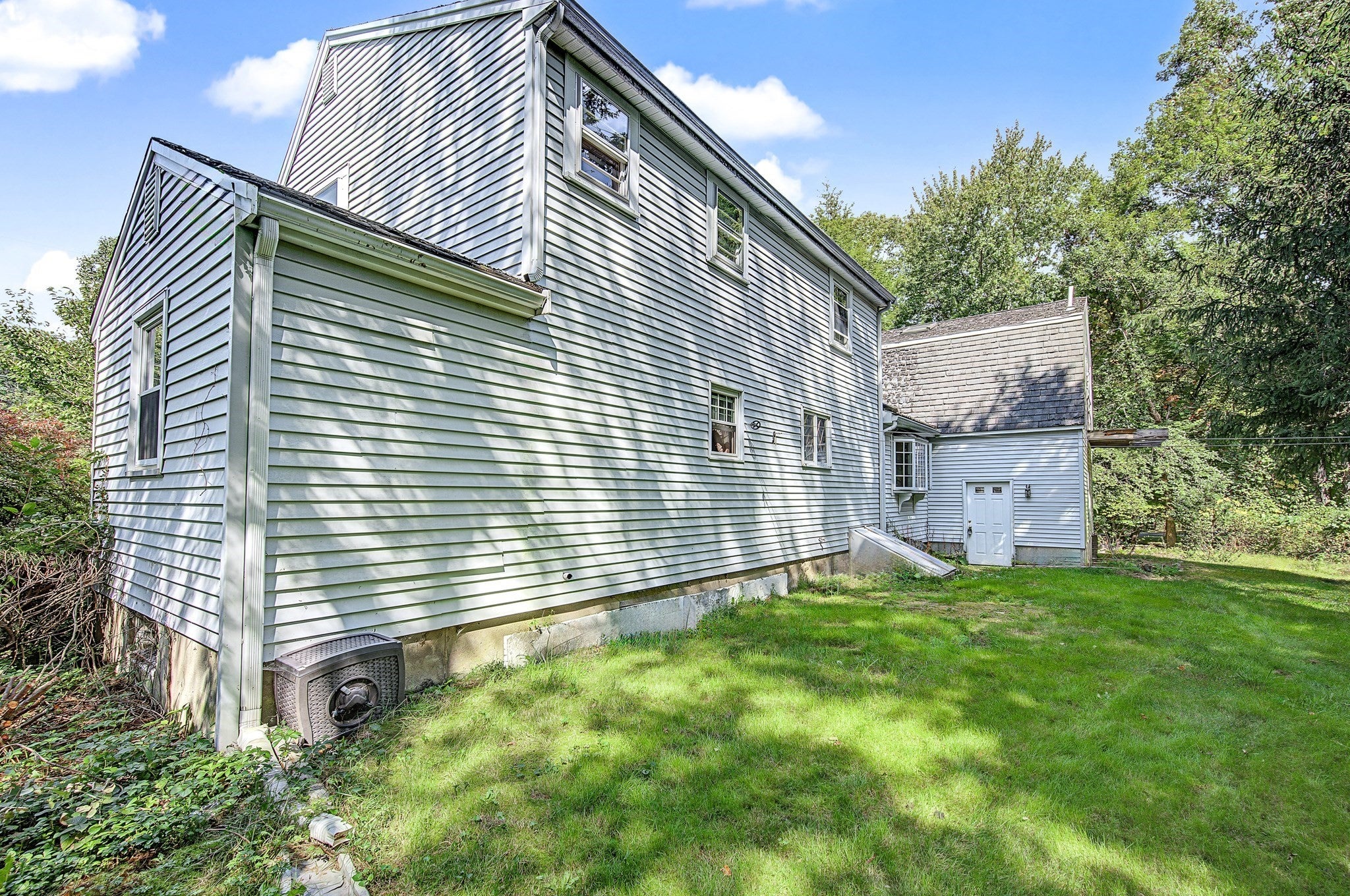 112 Mill St