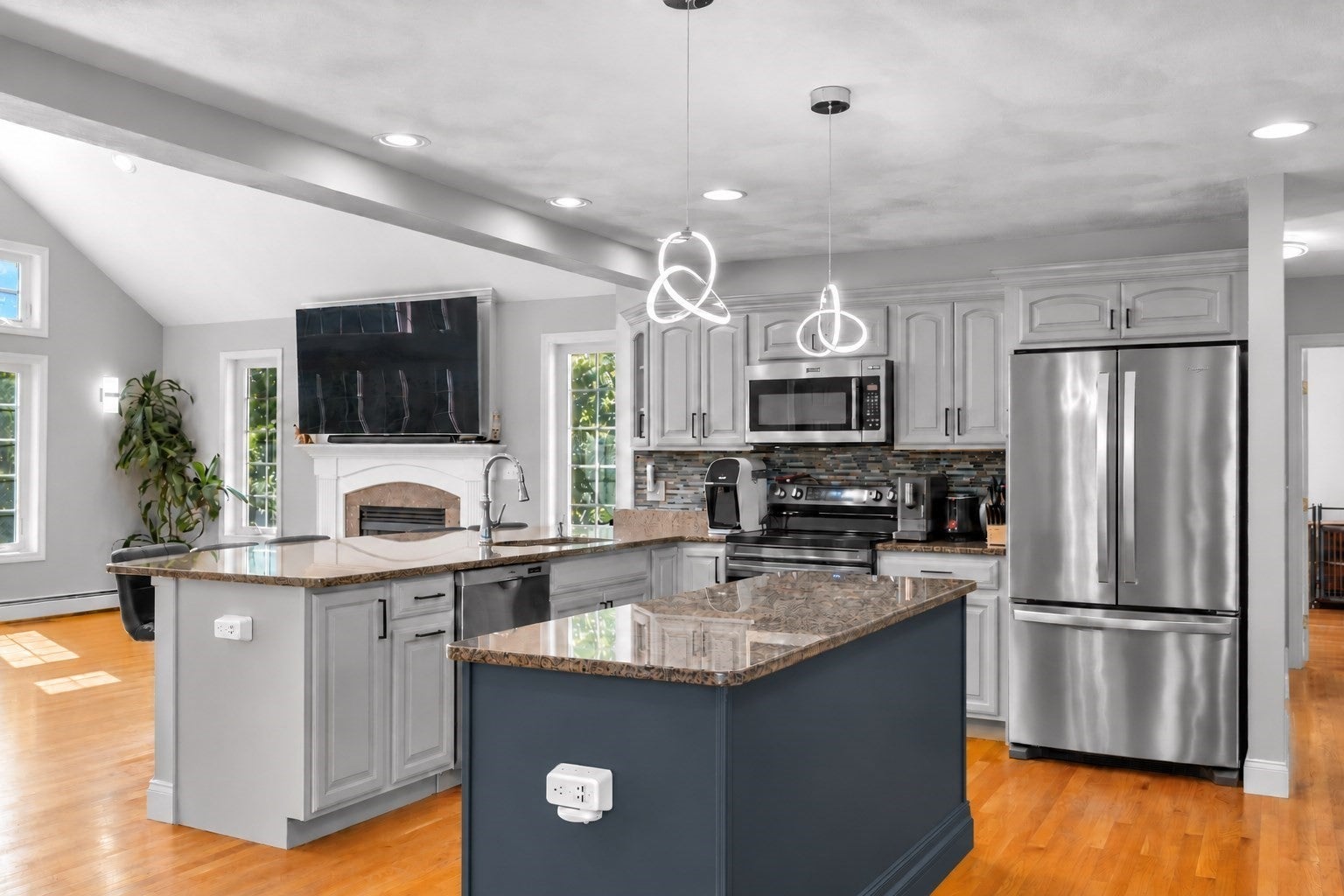 103 Barker St, North Andover MA 01845