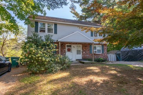11 Shawnee Pepperell MA 01463