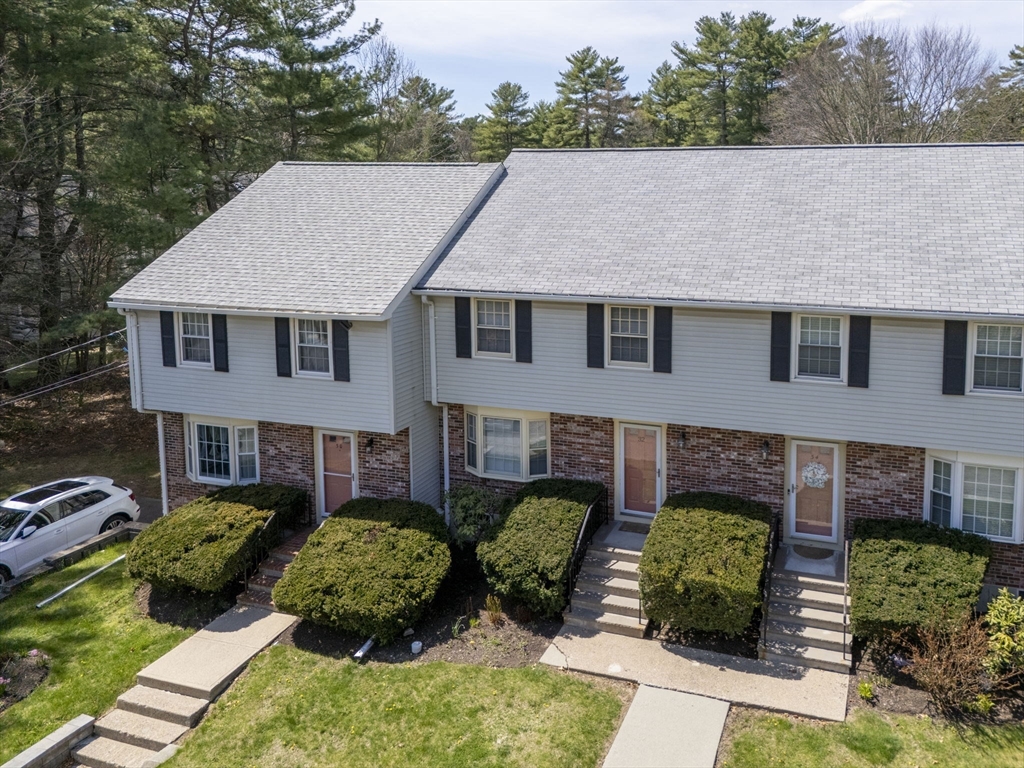 32 Pinebrook Ln 32