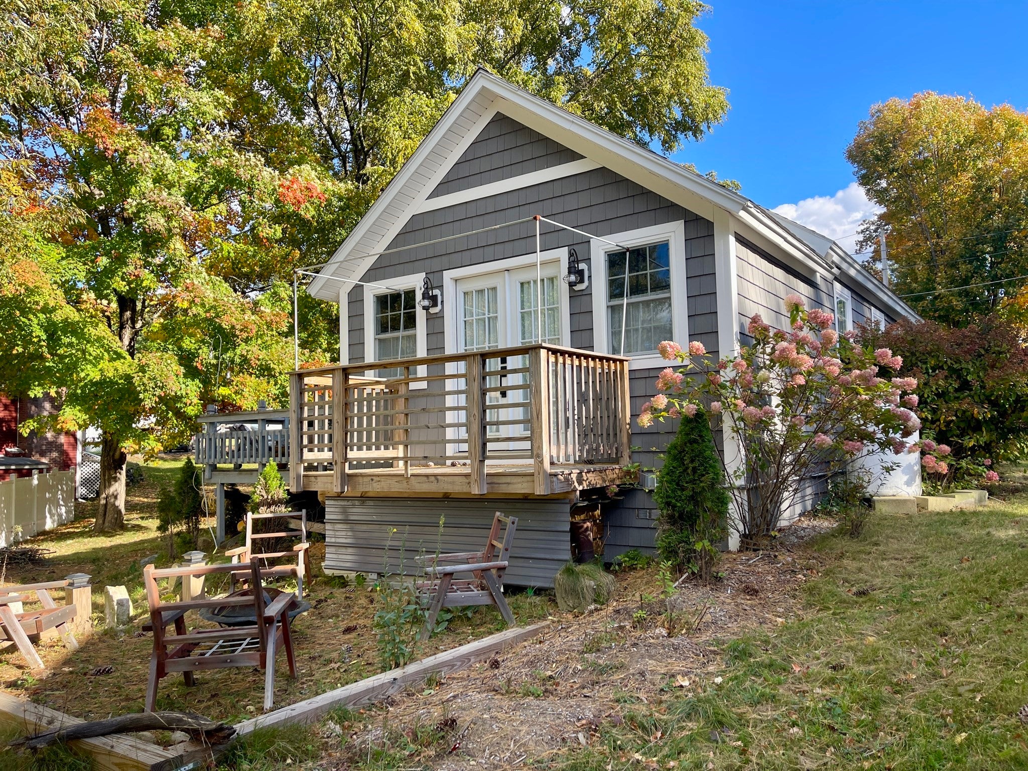5 Lakeshore Dr, Wales, MA Photo #2