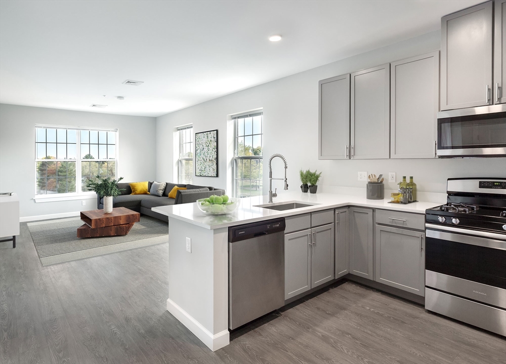 72 Flint Street 1116