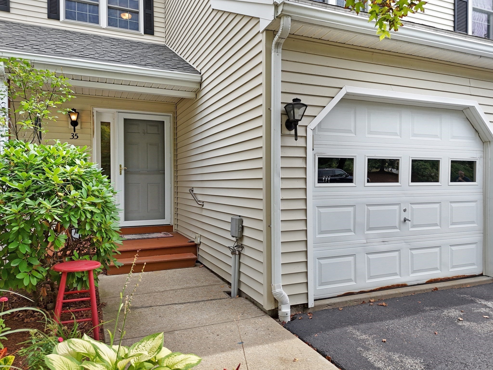 35 Belgian Ln #35, Leominster, MA Photo #2