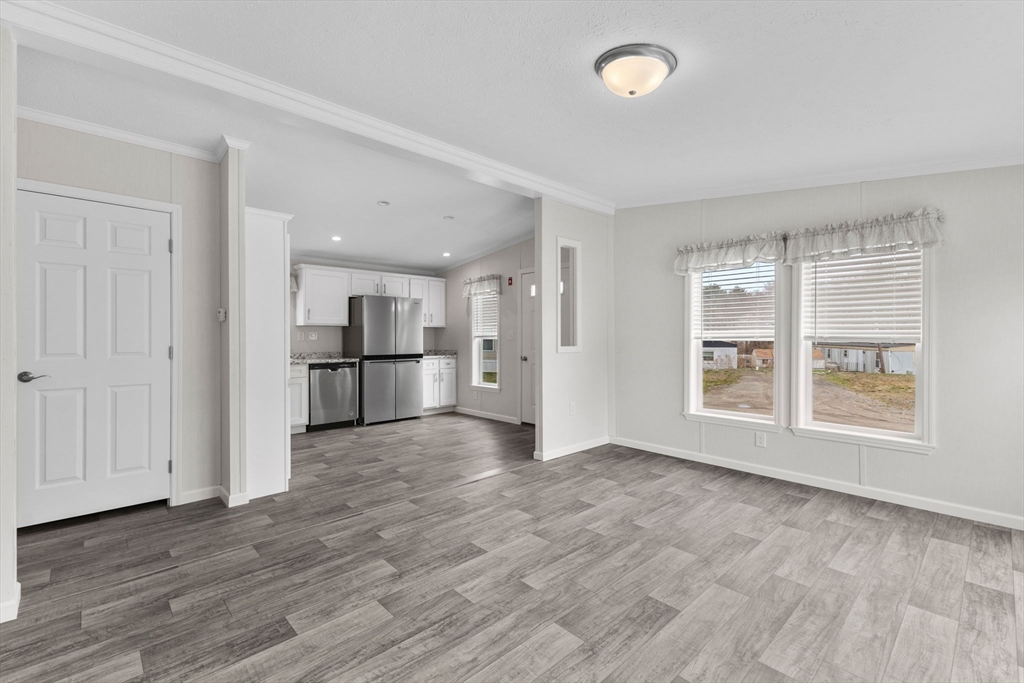 1540 Broadway 28