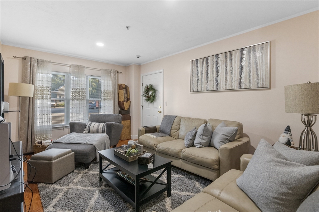 315 Cambridge St 102B