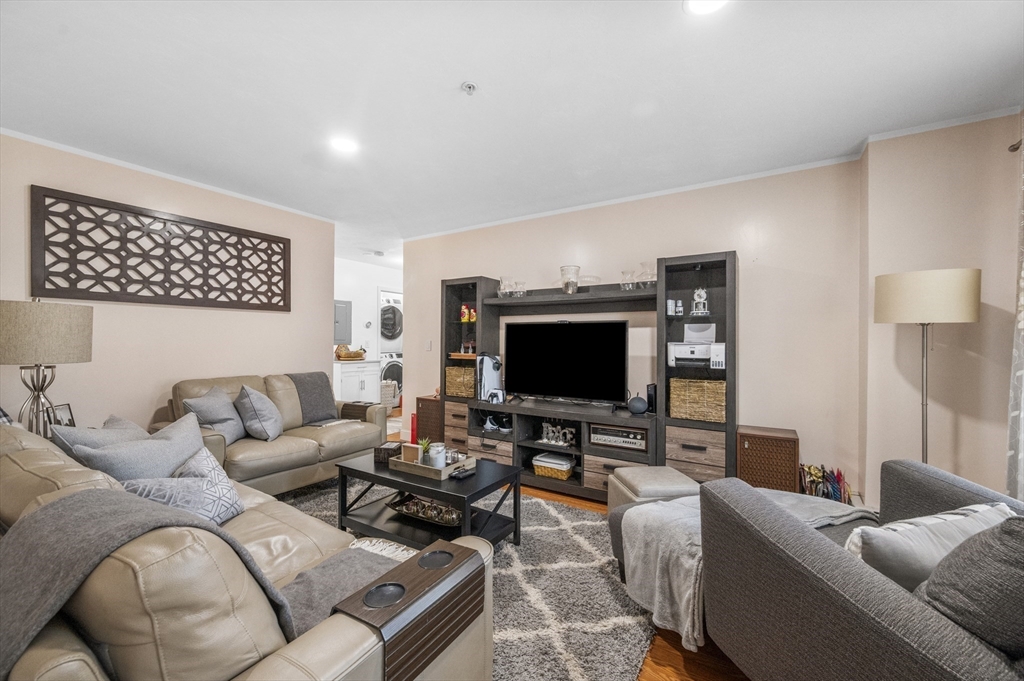 315 Cambridge St 102B