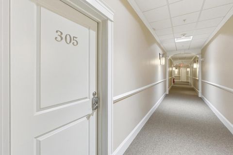 491 Dutton Street 305 Lowell MA 01854