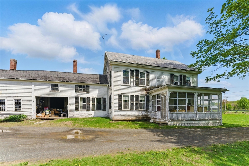 394 River Dr
