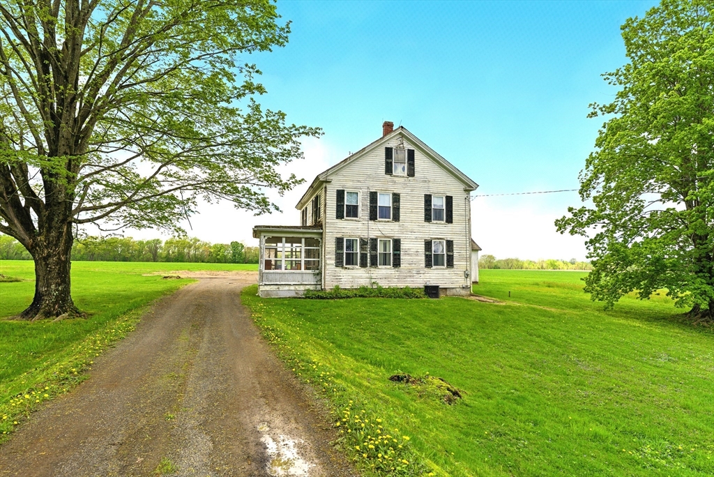 394 River Dr