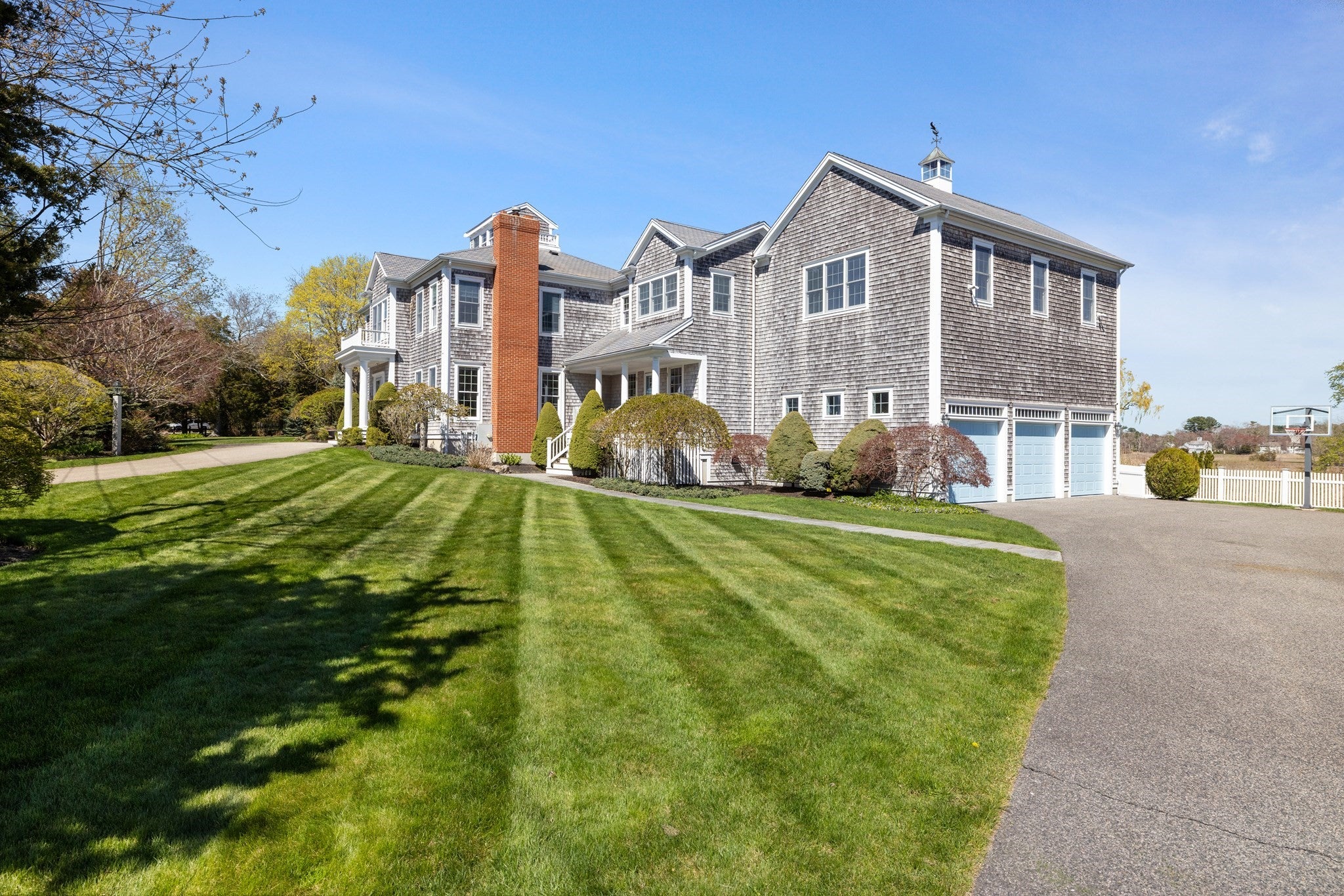 735 Bay Road