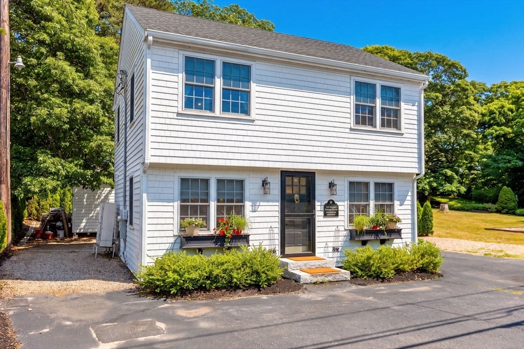 215 Route 6a