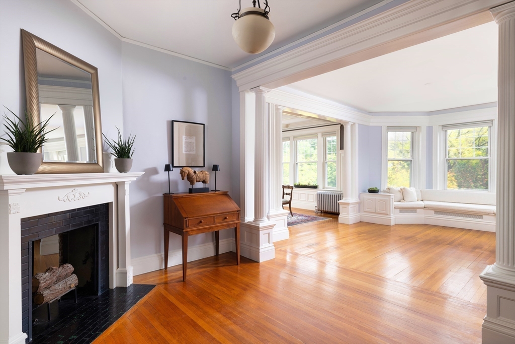 487 Boylston St. 3