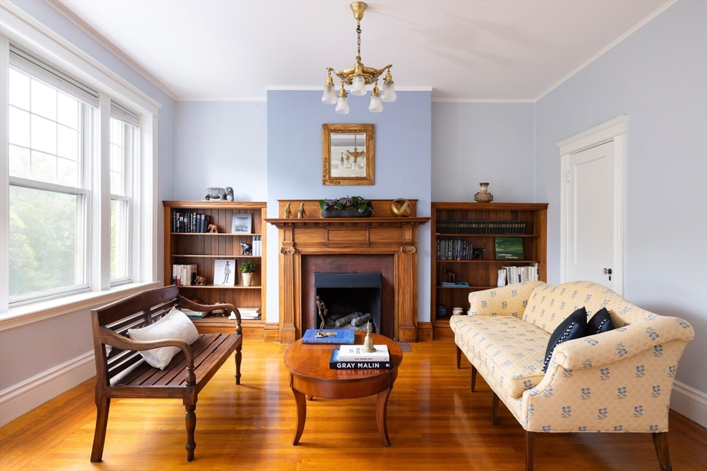 487 Boylston St. 3