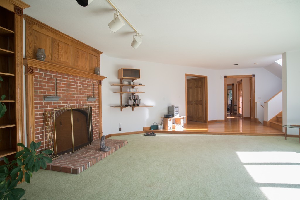 61 South Valley Road