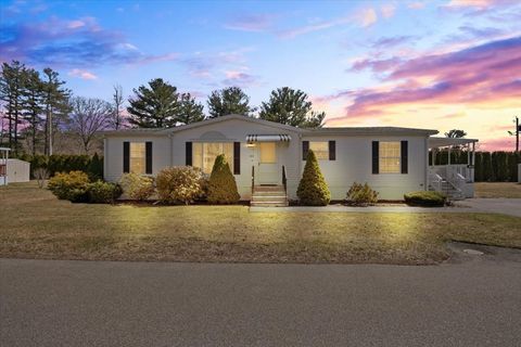 180 Bumila Dr Raynham MA 02767