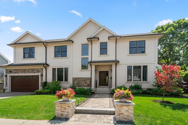 7 FREDETTE RD, NEWTON CENTER, MA 02459 - Image d3eb3d7bb6fbf9a616ee2241f34c39e5/522595232