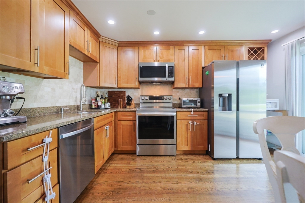 10 Erick Road 4