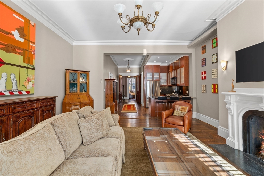 128 Marlborough St 2