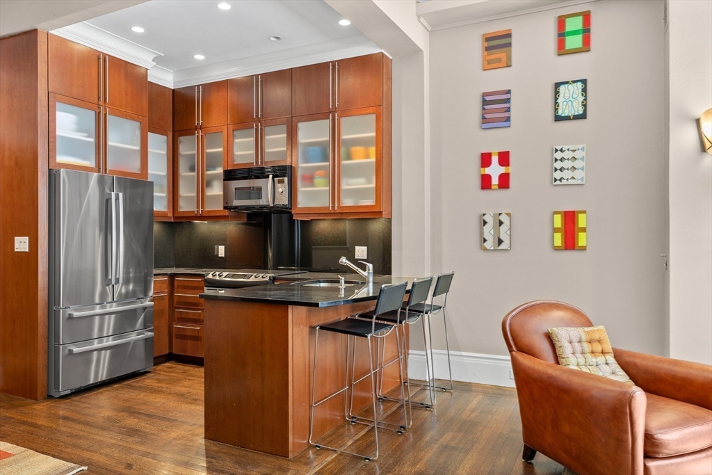 128 Marlborough St 2