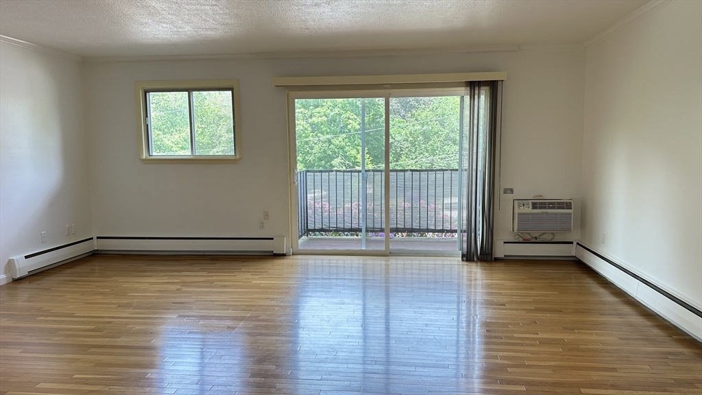 10 Crescent Dr 6